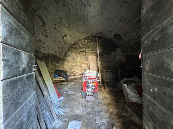 Image No.16-1 Bed House for sale