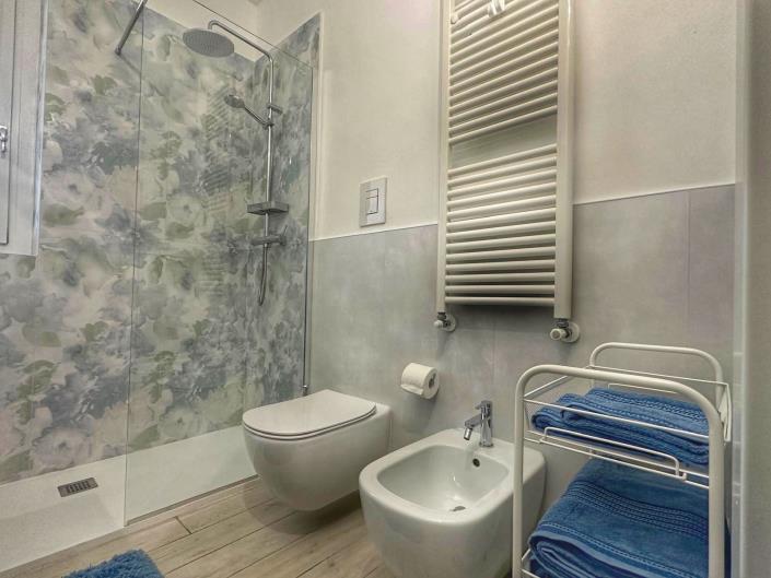 Image No.34-2 Bed Apartment for sale