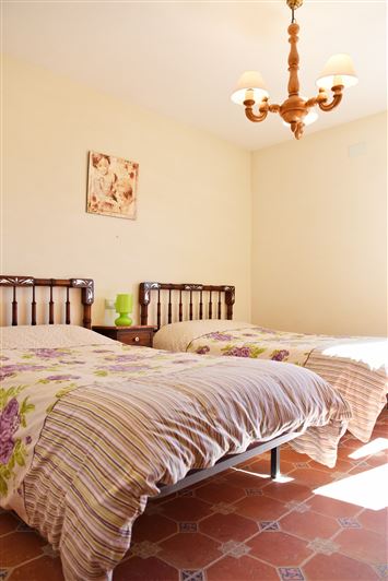 Image No.24-4 Bed Country House for sale