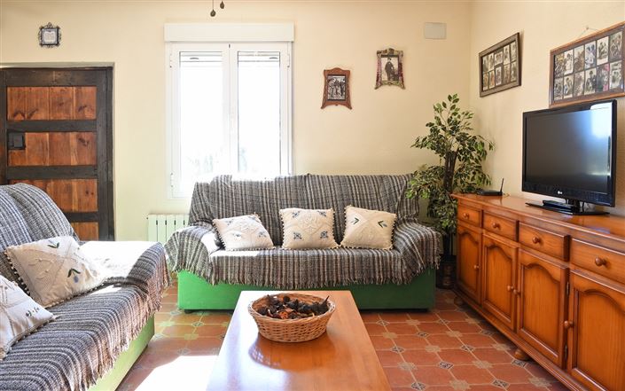 Image No.6-4 Bed Country House for sale