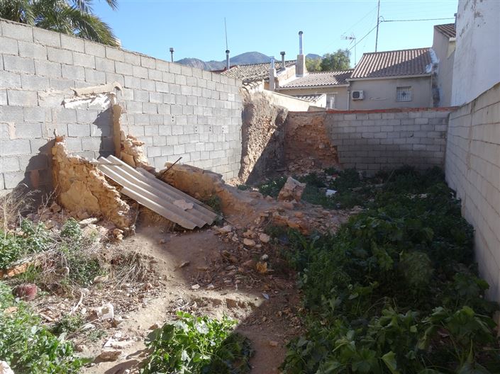 Image No.12-2 Bed Townhouse for sale