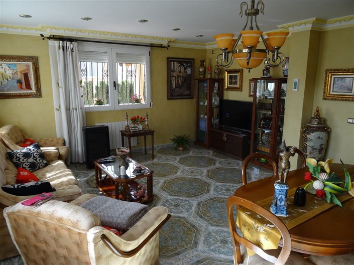 Image No.20-5 Bed Townhouse for sale