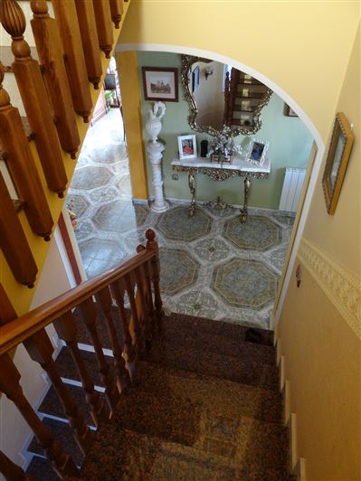 Image No.26-5 Bed Townhouse for sale