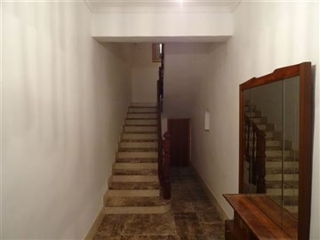 2141apartmentblockinmacisvenda250419132141dsc