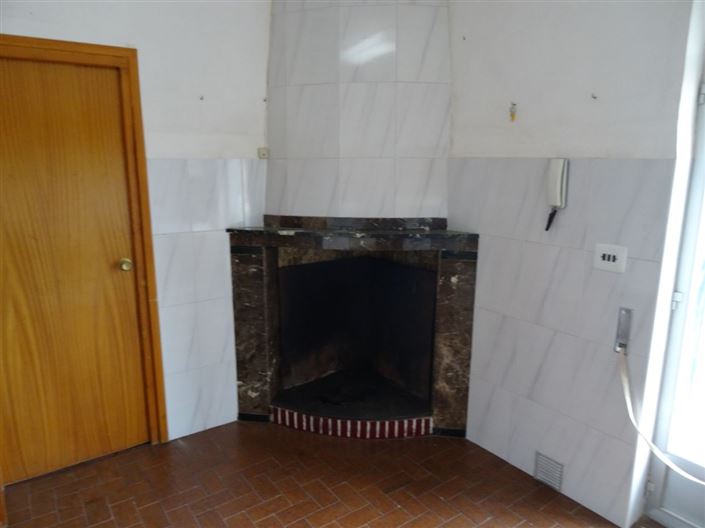 Image No.20-6 Bed Apartment for sale