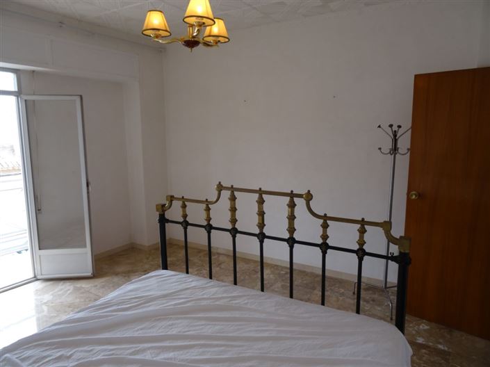 Image No.29-6 Bed Apartment for sale