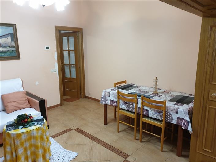 Image No.8-5 Bed Townhouse for sale