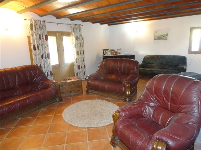 Image No.23-6 Bed Country House for sale