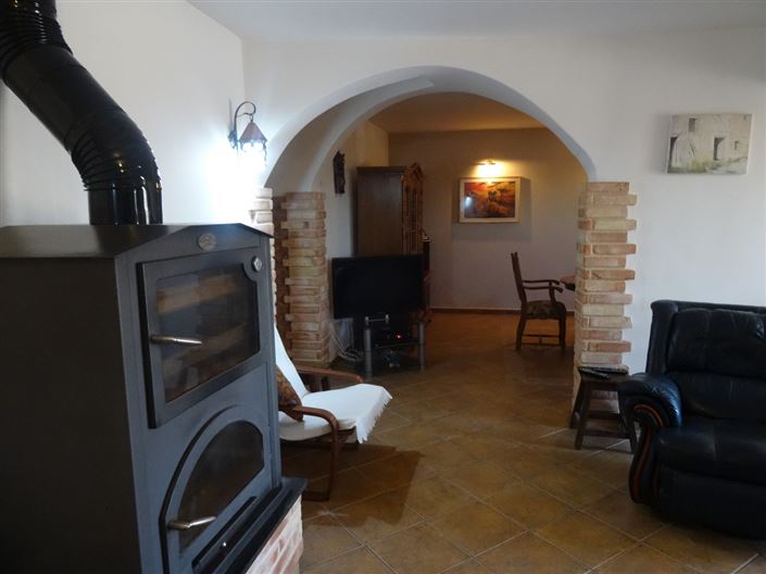 Image No.6-6 Bed Country House for sale