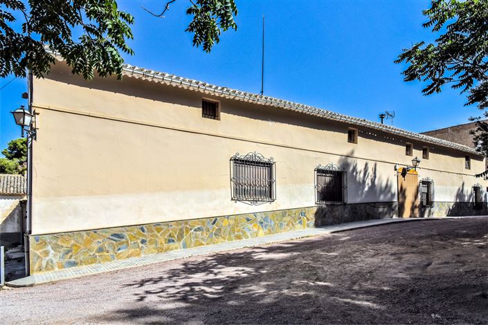 Image No.30-10 Bed Commercial for sale