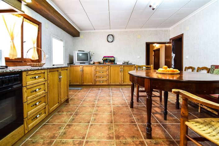 Image No.5-10 Bed Commercial for sale