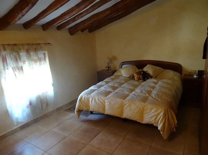 Image No.13-3 Bed Townhouse for sale