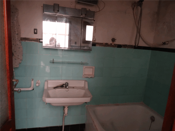 Image No.13-6 Bed Townhouse for sale