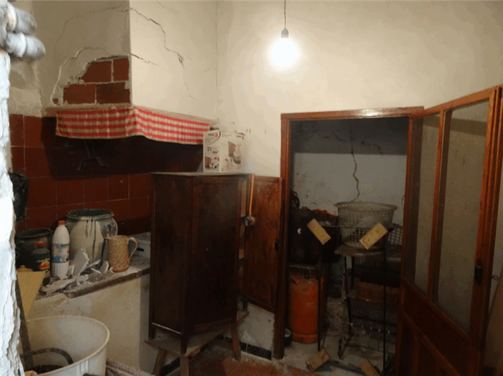 Image No.15-6 Bed Townhouse for sale