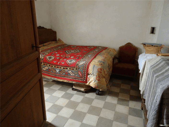 Image No.23-6 Bed Townhouse for sale