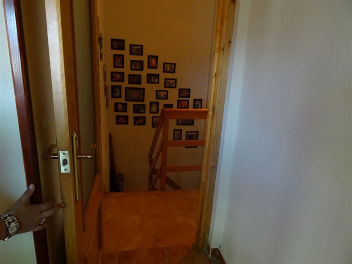 Image No.18-3 Bed Apartment for sale