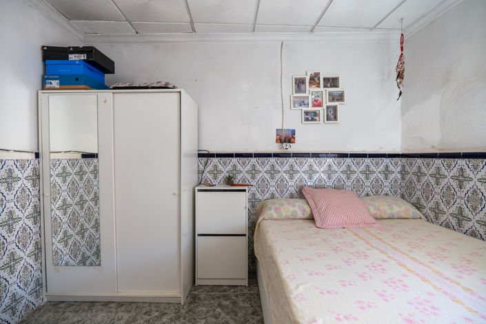 Image No.11-6 Bed Townhouse for sale