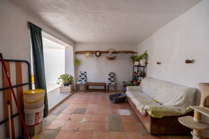 Image No.25-6 Bed Townhouse for sale