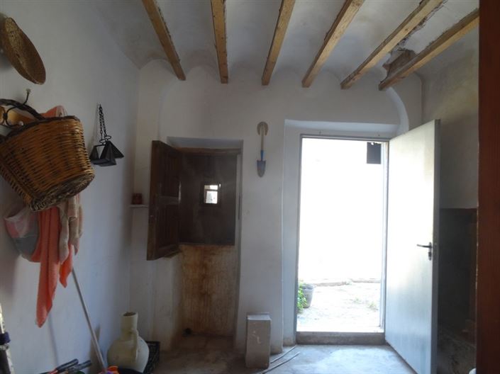 Image No.11-7 Bed Farmhouse for sale