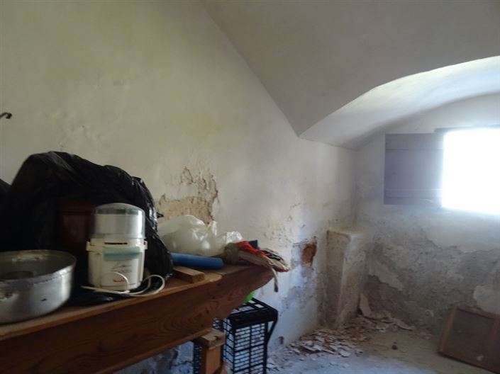 Image No.12-7 Bed Farmhouse for sale