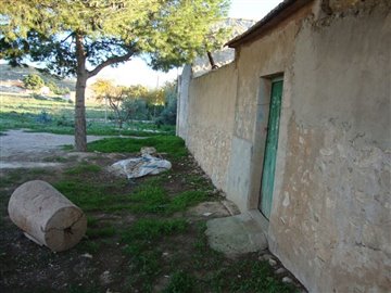 470massivepropertyonedgeofvillagecf8315