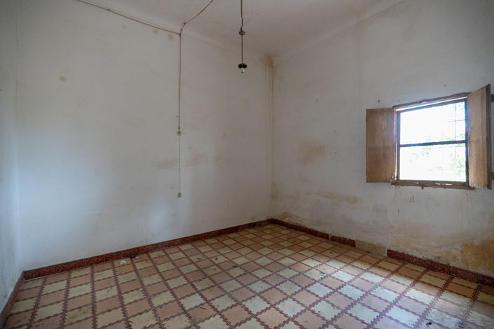 Image No.5-2 Bed Farmhouse for sale