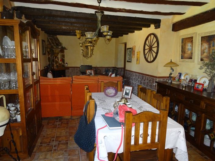 Image No.6-4 Bed Country House for sale