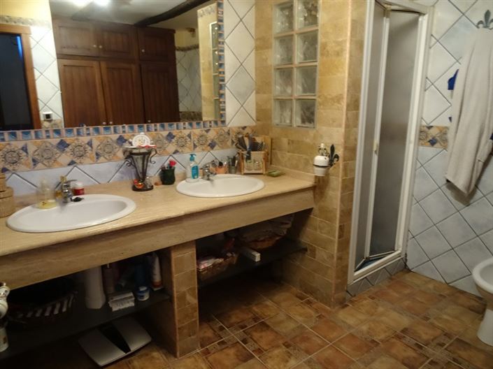 Image No.8-4 Bed Country House for sale