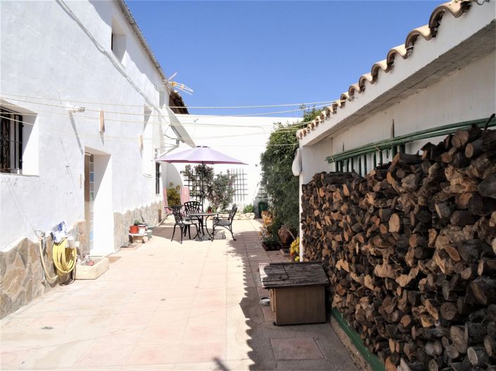 Image No.24-5 Bed Country House for sale