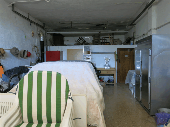 Image No.10-6 Bed Country House for sale