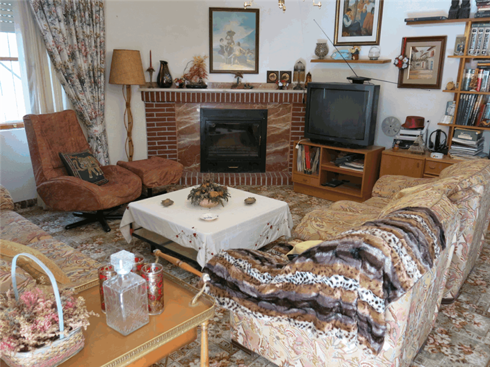 Image No.23-6 Bed Country House for sale