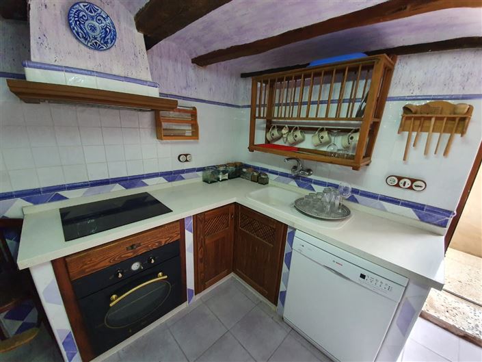 Image No.22-5 Bed Country House for sale