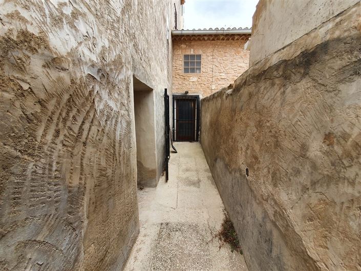 Image No.25-5 Bed Country House for sale