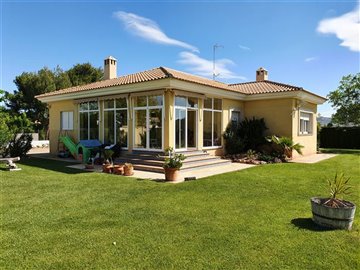 4 Bed Villa for sale