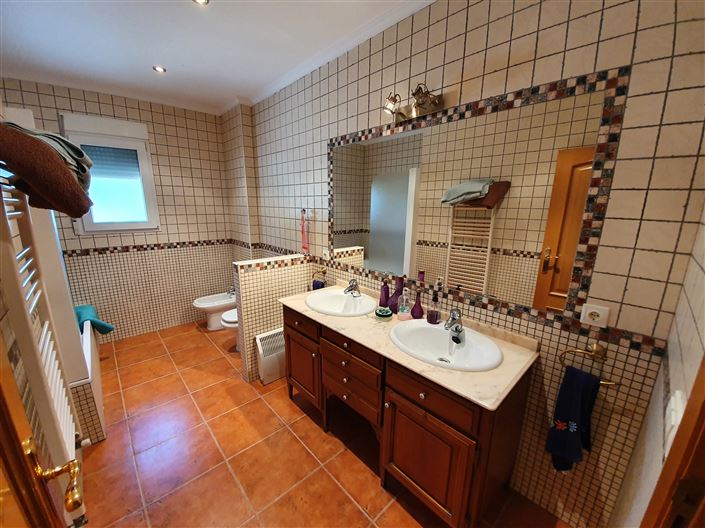 Image No.14-4 Bed Villa for sale