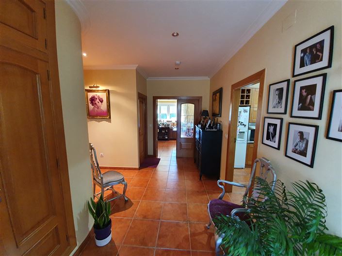 Image No.6-4 Bed Villa for sale