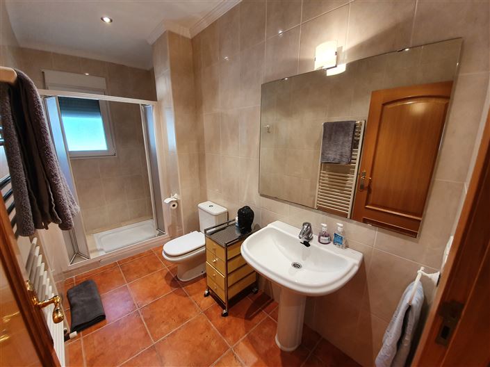 Image No.8-4 Bed Villa for sale