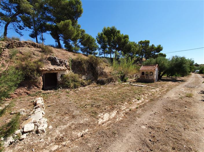 Image No.15-5 Bed Country House for sale