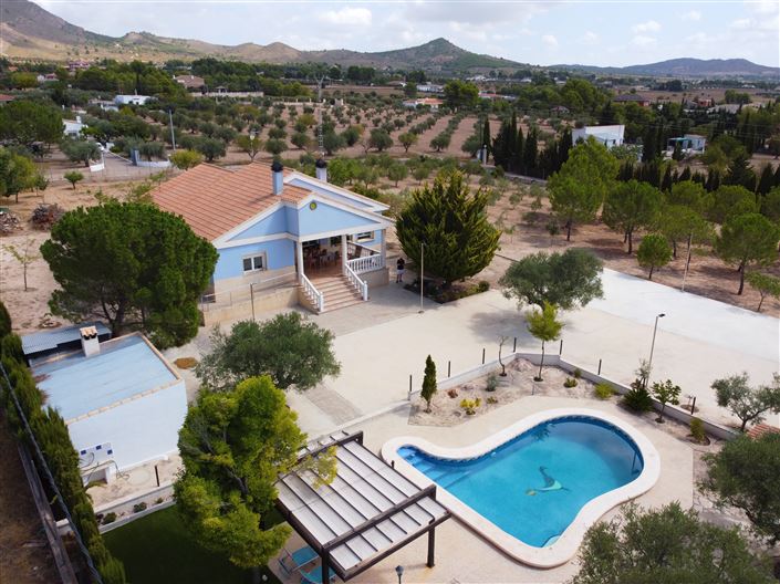 Image No.1-4 Bed Villa for sale