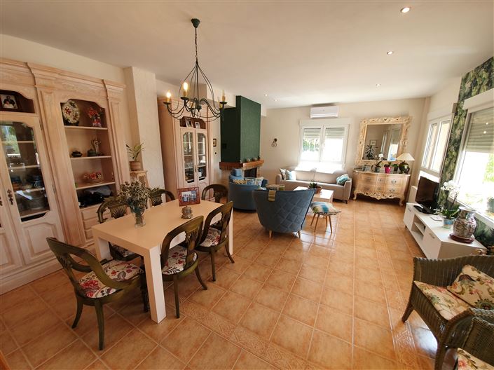 Image No.12-4 Bed Villa for sale