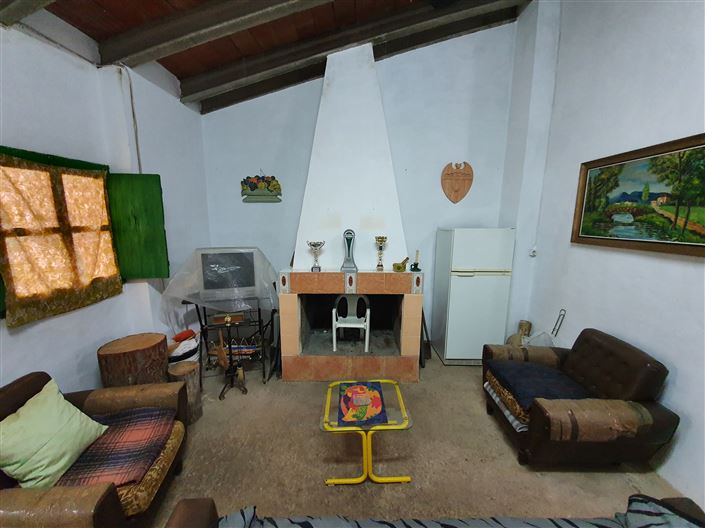 Image No.10-2 Bed Country House for sale