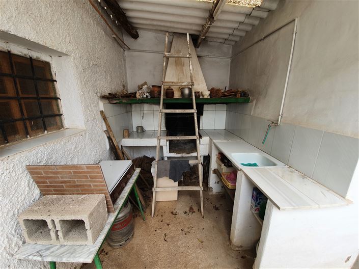 Image No.14-2 Bed Country House for sale