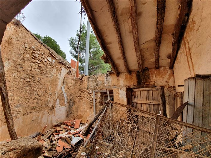 Image No.21-2 Bed Country House for sale