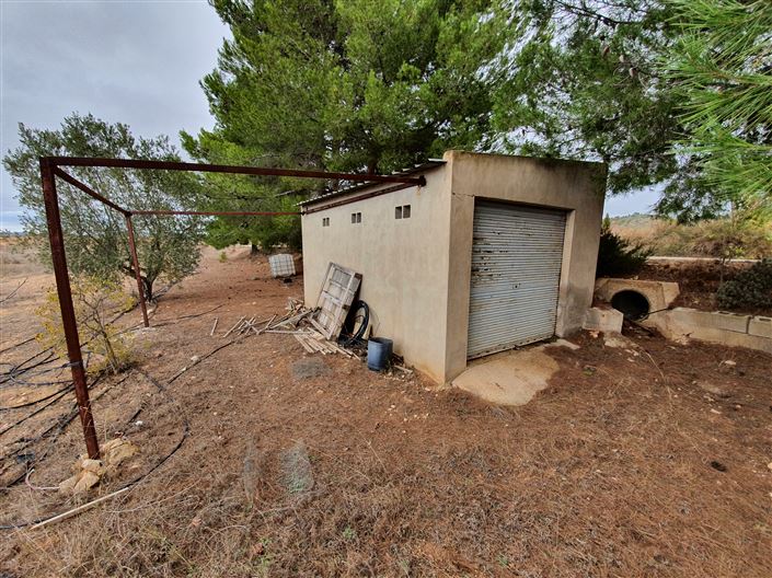 Image No.26-2 Bed Country House for sale