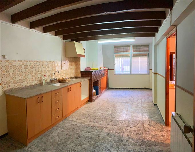 Image No.13-5 Bed Townhouse for sale