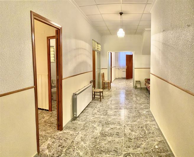 Image No.2-5 Bed Townhouse for sale