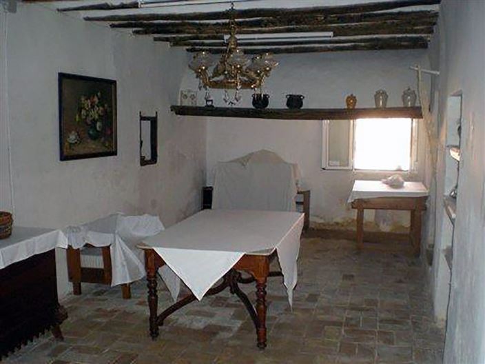 Image No.16-8 Bed Country House for sale