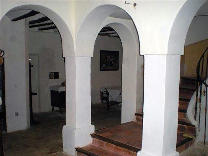 Image No.6-8 Bed Country House for sale