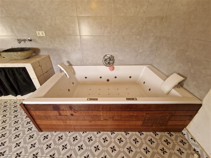 Image No.28-3 Bed Country House for sale