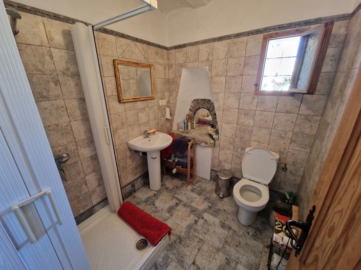 Image No.9-4 Bed Country House for sale